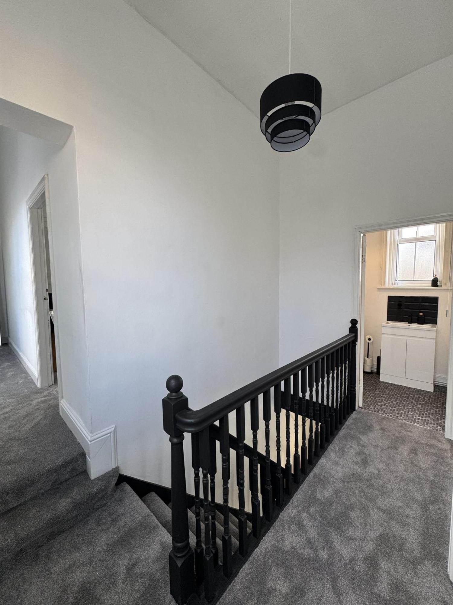 The Wickham Arms Hotel Cleckheaton Room photo